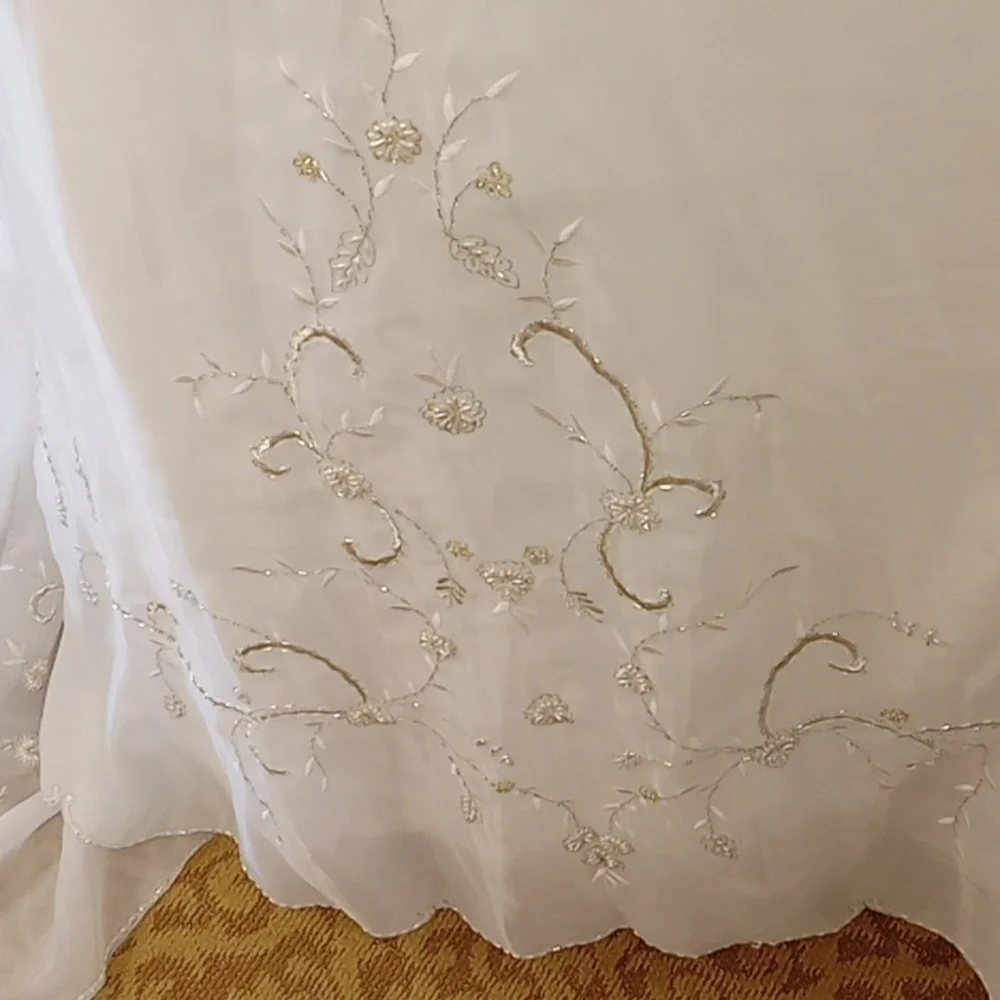 Emerald Bridal Size 8 Wedding Gown - Picture 3 of 15